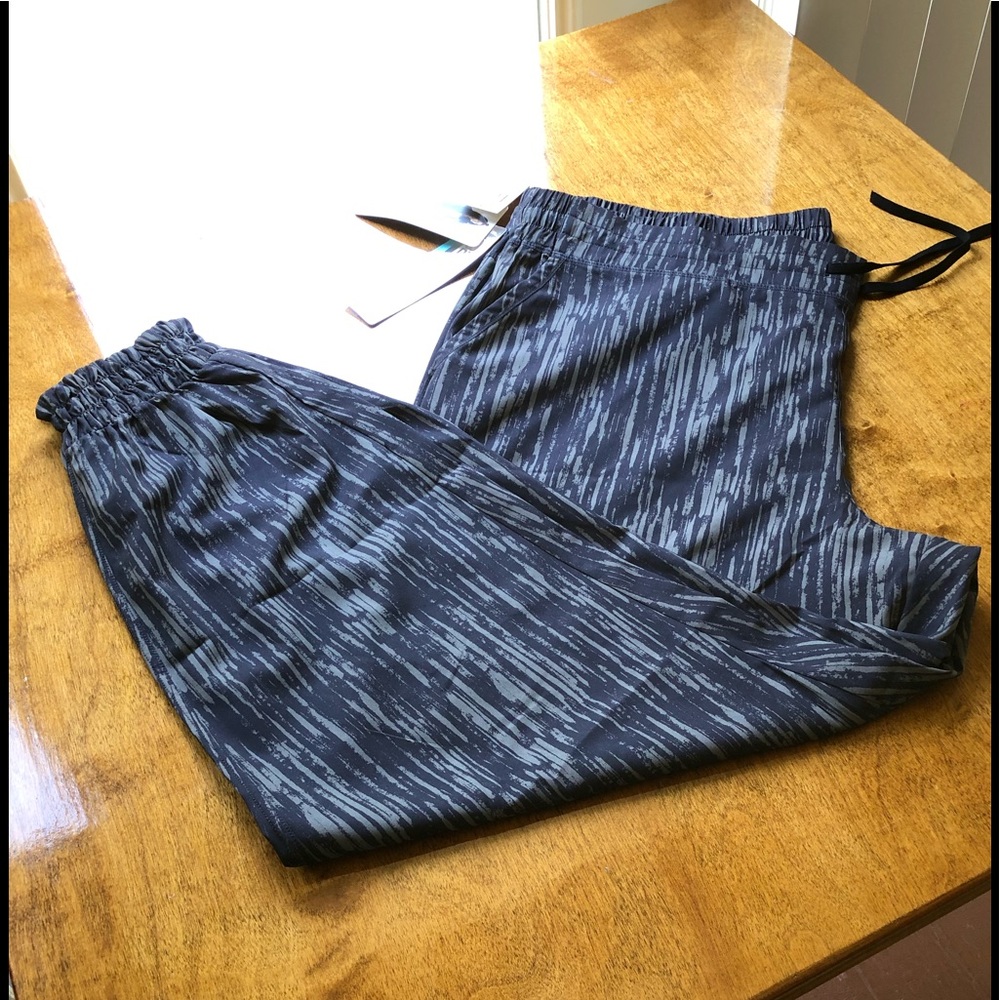 COPY - Camo Jogger Pants. Women’s.  Size XXL